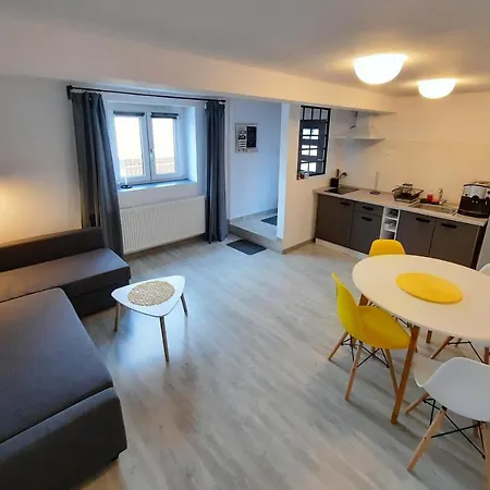 Apartment Pif Livada Postei *