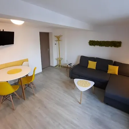 Apartment Pif Livada Postei *