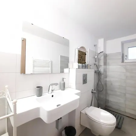 Apartment Pif Livada Postei *